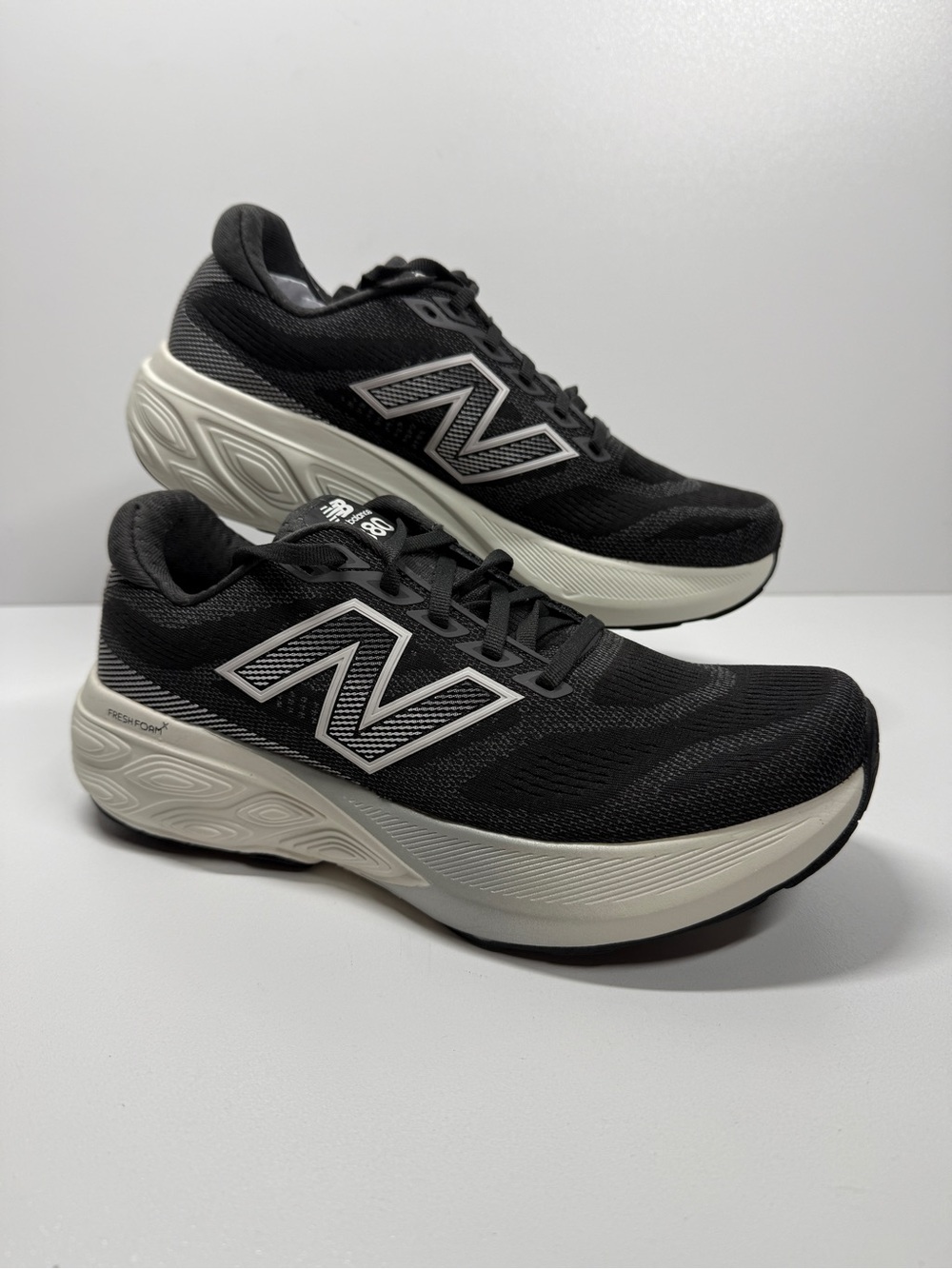 NWOB • New Balance Fresh Foam X 880 v15 Running Shoe Size: 9